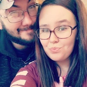 Meet your Posher, Caitlin